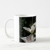 Kaffee-Tasse mit weißen Lilien Kaffeetasse (Links)