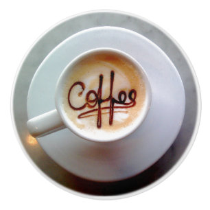 Kaffee-Tasse und Untertasse latte Kaffee Keramikknauf