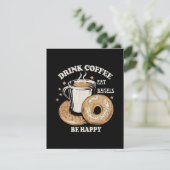 Kaffee trinken Bagels ist glücklich Begleitkarte (Stehend Vorderseite)