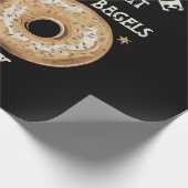 Kaffee trinken Bagels ist glücklich Geschenkpapier (Ecke)