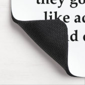 Kaffee und Antazida gehen zusammen Mousepad (Ecke)