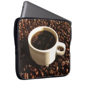 Kaffee und Bohnen Laptopschutzhülle (Vorne Rechts)