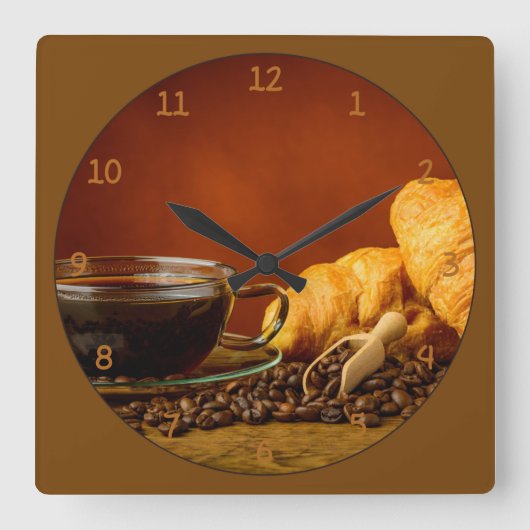 Kaffee und Croissant Quadratische Wanduhr (Vorderseite)