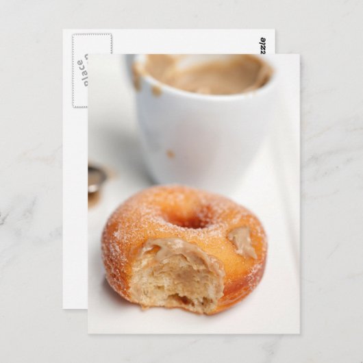 Kaffee und ein Donut zum Frühstück. Postkarte (Vorne/Hinten)
