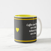 Kaffee und Liebe Zweifarbige Tasse (VorderseiteRechts)