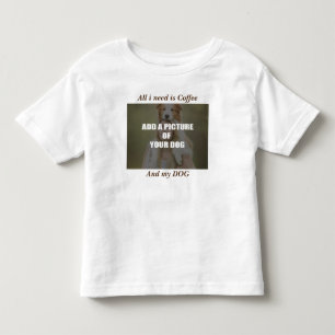 Kaffee und mein Hundebüt Kissen Kleinkind T-shirt