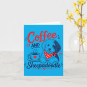 Kaffee und Sheepadoodle-Mama Fpirate-Held Doggo Pf Karte (Gelbe Blume)