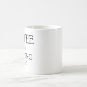 Kaffee, weil Adulting harte Tasse ist (Mittel)