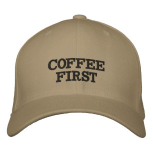 Kaffee zuerst Fettschrift  Bestickte Baseballkappe