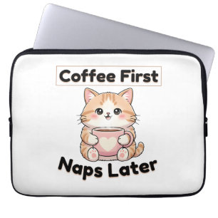 Kaffee zuerst, Nickerchen später, süße Katze Kaw Laptopschutzhülle