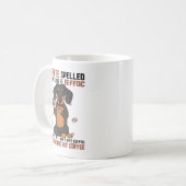 KAFFEE Zurückgeschrieben ist der EEFFOC Doberman D Kaffeetasse (Vorderseite Links)