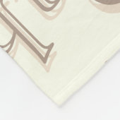 Kaffeebräune Untertöne Namen auf Elfenbeincreme Fleecedecke (Ecke)