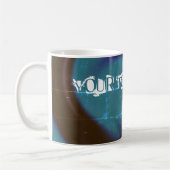 Kaffeemaschine mit farbenfroher Schmuckdekor-Tasse Kaffeetasse (Links)