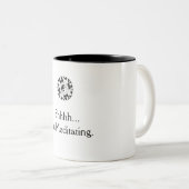 Kaffeemeditation Zweifarbige Tasse (VorderseiteRechts)