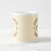 Kaffeepause-Logo auf Beige Hintergrund Jumbo-Tasse (Vorderseite)