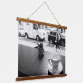 Kaffeepausen in NYC Wandteppich Mit Holzrahmen (Gewinkelt)
