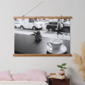 Kaffeepausen in NYC Wandteppich Mit Holzrahmen (Schlafzimmer)