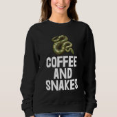 Kaffeesnakes Python Slithering T-Shirts Schlange (Vorderseite)