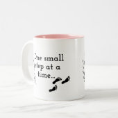 Kaffeetasse 'Ein kleiner Schritt auf einmal' (Vorderseite Links)