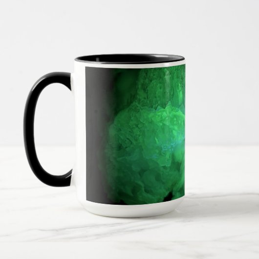 Kaffeetasse eines Gesteinspräparats, der Trancas G (Links)