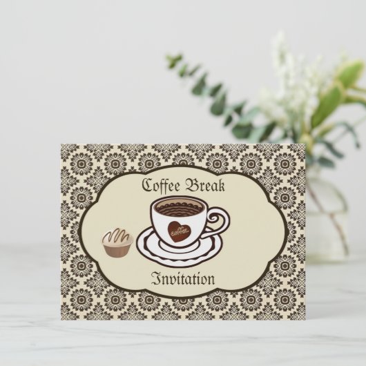 Kaffeetasse, Kuchen auf einem Damast-Muster Party  Einladung (Stehend Vorderseite)