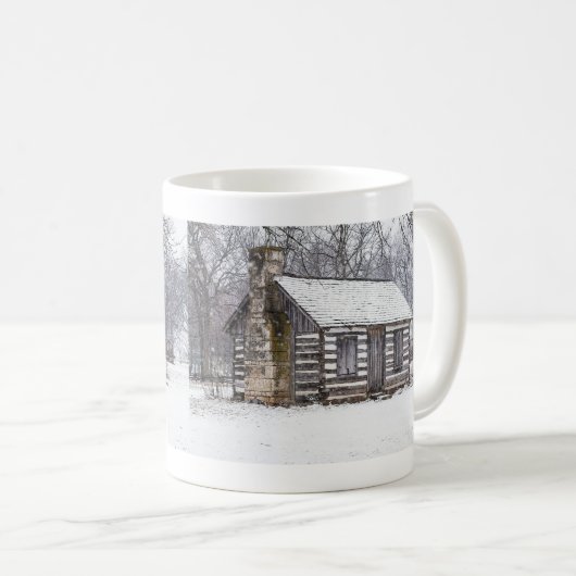 Kaffeetasse mit Blockhütte im Schnee (VorderseiteRechts)