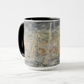 Kaffeetasse mit funkelnden Booten künstlerisch sch