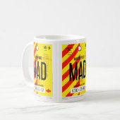 Kaffeetasse mit Gepäckposter des Flughafens Madrid (Vorderseite Links)