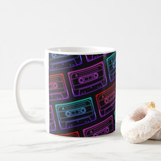 Kaffeetasse mit neonfarbenem Multicolor-Cassette-M (Mit Donut)