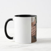 Kaffeetasse mit Textkaffee glauben Sie es (Links)