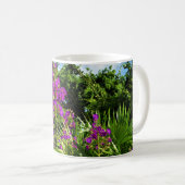 Kaffeetasse mit violetten Blumen (VorderseiteRechts)