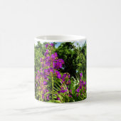 Kaffeetasse mit violetten Blumen (Mittel)