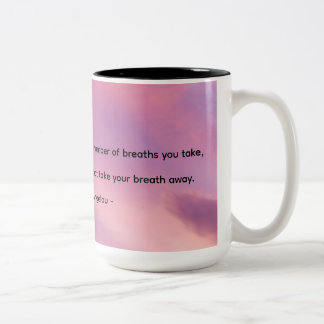 Kaffeetasse mit Wolkenhintergrund Moments