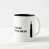 Kaffeetasse: Tanker tun sie mit HITZE Zweifarbige Tasse (VorderseiteRechts)