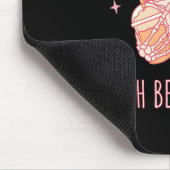 Kaffeetod vor dem Decaf-Skelett Mousepad (Ecke)