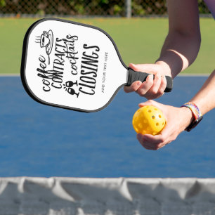 Kaffeeverträge Cocktails schließen Realtor Pickleball Schläger