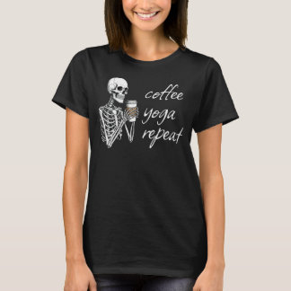 Kaffeeyoga-Wiederholung-Skelett-Stretching Gruselh T-Shirt