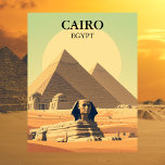 Kairo Ägypten Pyramiden & Sphinx Vintag Postkarte<br><div class="desc">Reisen Sie in das Land alter Wunder mit dieser Vintagen Postkarte, die die majestätischen Pyramiden von Gizeh und die rätselhafte Große Sphinx zeigt. Set vor dem Hintergrund der Wüstenlandschaft Kairos verkörpern diese ikonischen Denkmäler die Grandeur und das Geheimnis des alten Ägypten. Mit einem Retro-Design lädt diese Postkarte Sie ein, eine...</div>