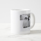 Kaiser Penguin Hühner auf Eis in der Antarktis Jumbo-Tasse (Vorderseite Rechts)