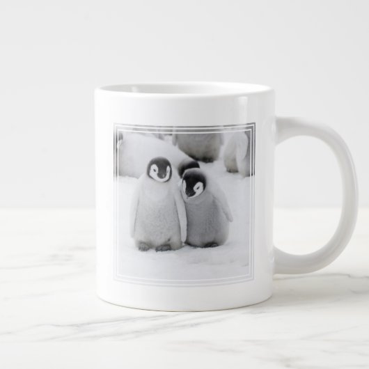 Kaiser Penguin Hühner auf Eis in der Antarktis Jumbo-Tasse (Rechts)