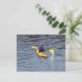 Kajak am Fluss Postkarte (Stehend Vorderseite)