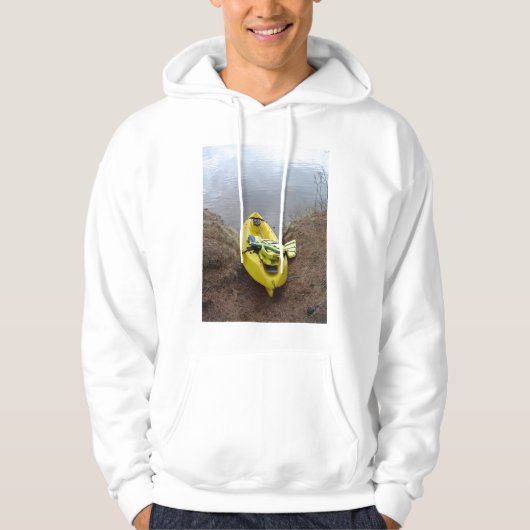 Kajak auf Ufer Hoodie (Vorderseite)