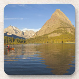 Kajak im Swiftcurrent Lake bei Sonnenaufgang Getränkeuntersetzer