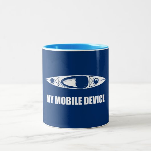 Kajak, mein mobiles Gerät Zweifarbige Tasse (Mittel)