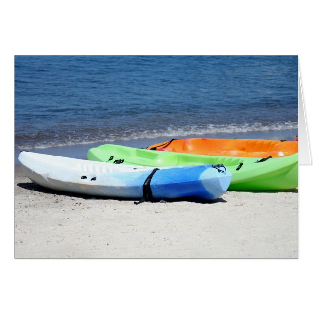 Kajaks auf Strand (Vorderseite (Horizontal))