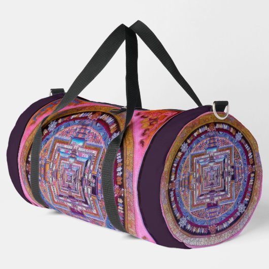 Kalachakra Sera Mandala in Rosa Duffle Bag (Linke Ecke)