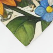 Kalb in einem pulsierenden Flora- und Schmetterlin Fleecedecke (Ecke)