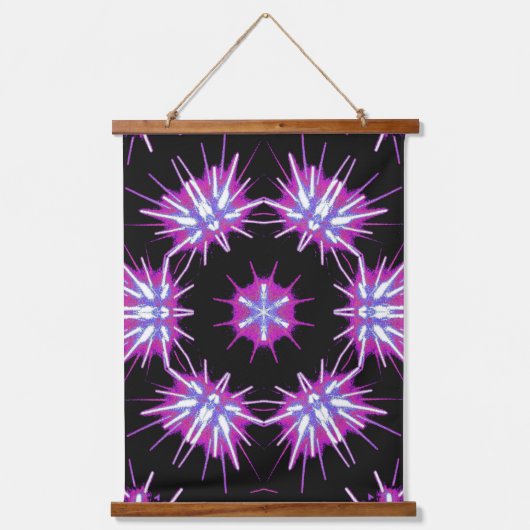 Kaleido Starburst – Purple Pattern Tapestry Wandteppich Mit Holzrahmen (Vorderseite)