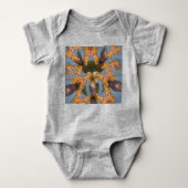 Kaleidoskop Giraffe Mandala: Abstrakte Safari Art Baby Strampler (Vorderseite)