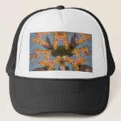 Kaleidoskop Giraffe Mandala: Abstrakte Safari Art Truckerkappe (Vorderseite)